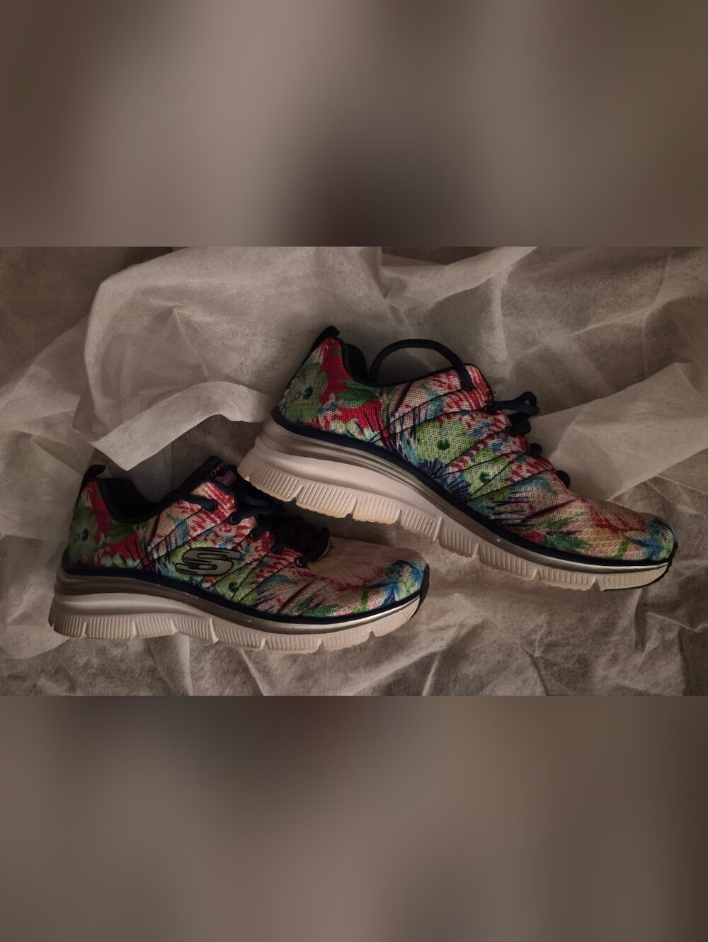 Skechers Women’s Floral Multi-Color Athletic Sneakers 6.5